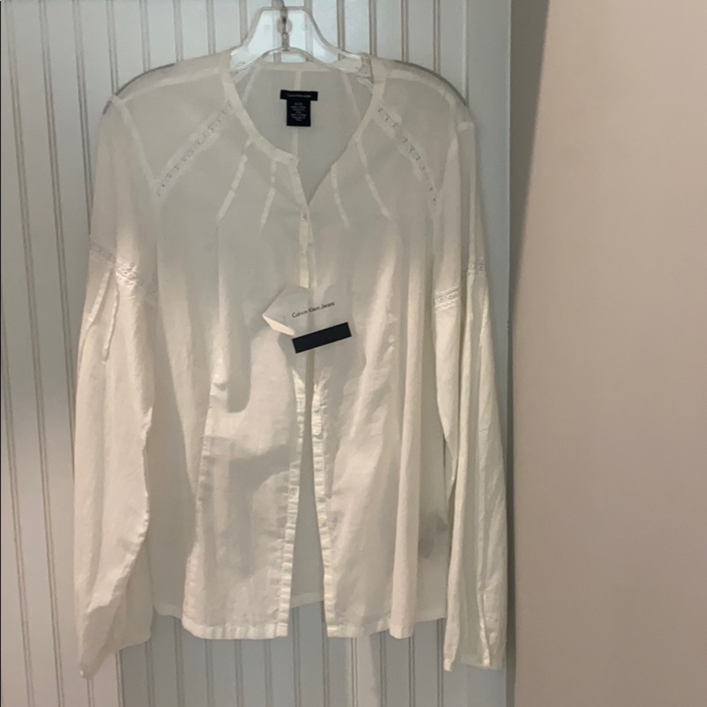 Calvin Klein jeans lightweight beautiful white top